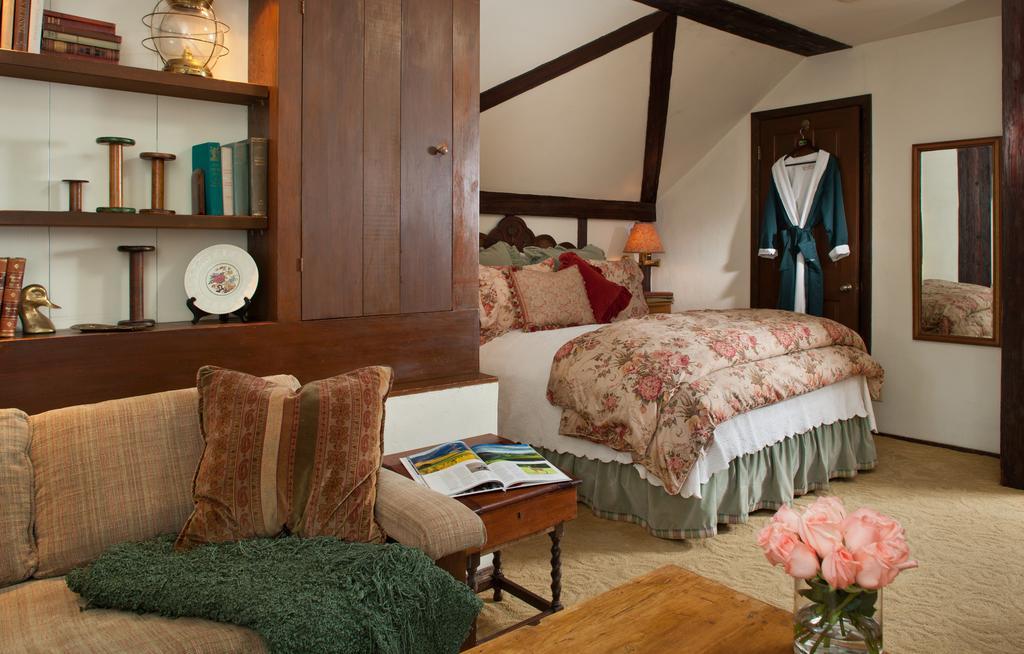 Old Monterey Inn 部屋 写真