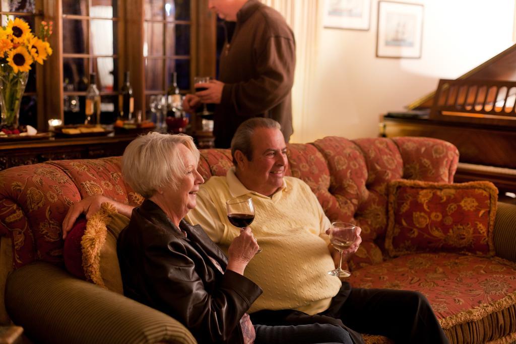 Old Monterey Inn エクステリア 写真