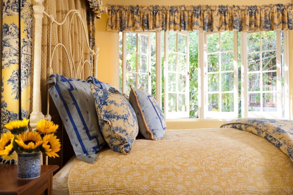 Old Monterey Inn 部屋 写真