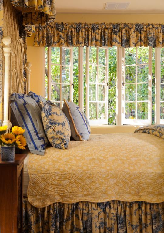 Old Monterey Inn 部屋 写真