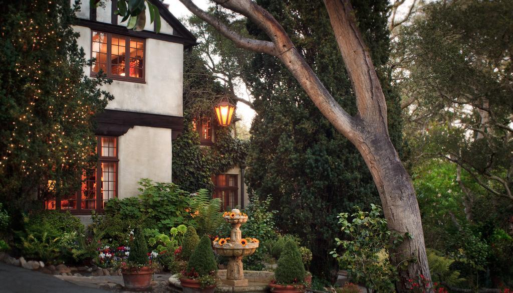 Old Monterey Inn エクステリア 写真
