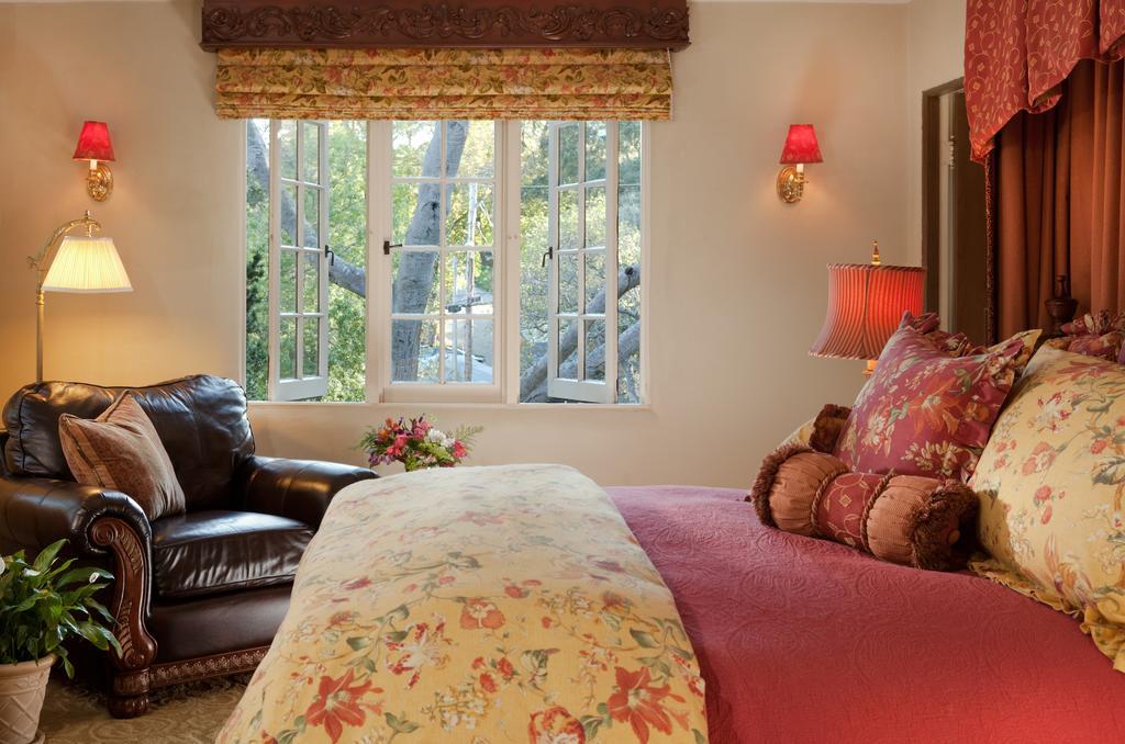 Old Monterey Inn 部屋 写真